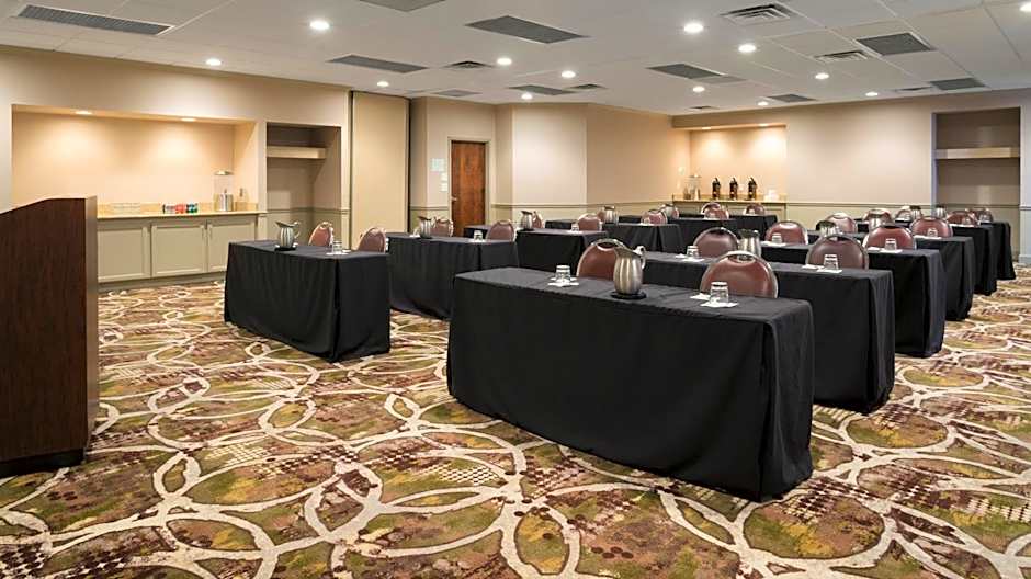 Holiday Inn Cincinnati-Riverfront By IHG