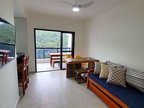 Apartment with Mountain View