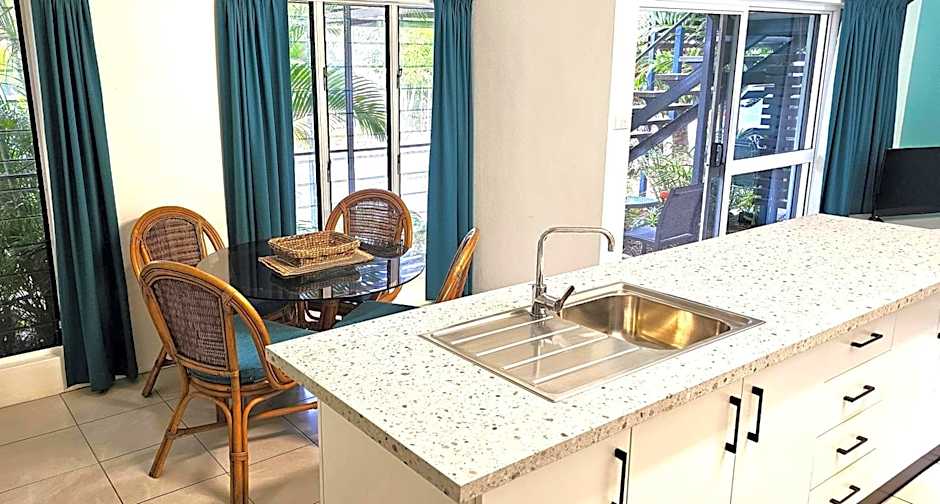 Mango Tree Holiday Apartments
