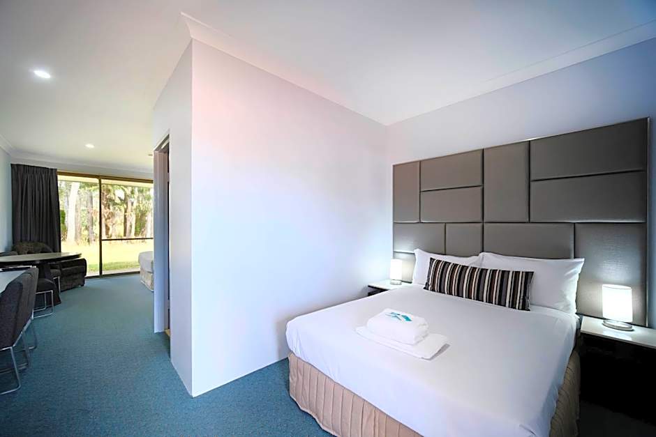 Island Palms Motor Inn