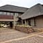 Zebula Golf and Wildlife Estate - Toktokkie Knocking Pax 20 - Moi Signature Luxury villa