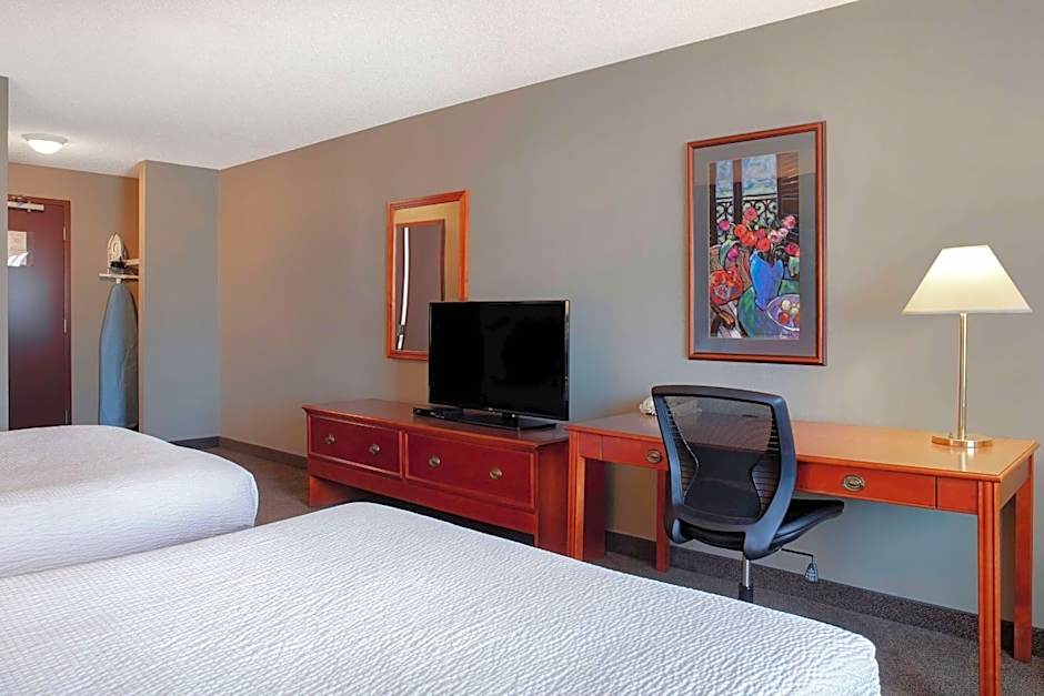 Days Inn by Wyndham Whitecourt