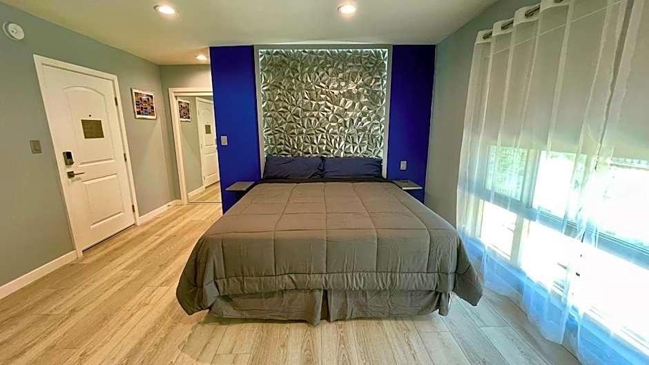 Quintessence ApartHotel
