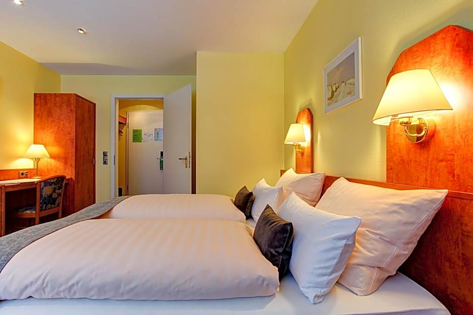 Hotel Elbinsel free parking