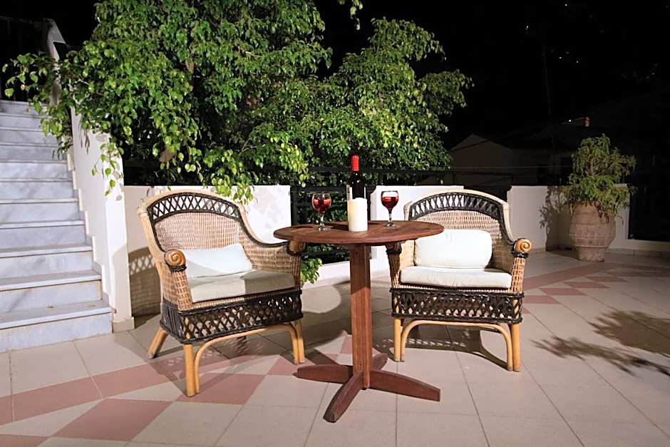 Mythos- Platanias- Hotel -Apts