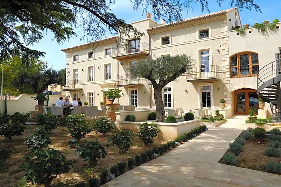 Boutique Hôtel La Villa Montesquieu & sa piscine