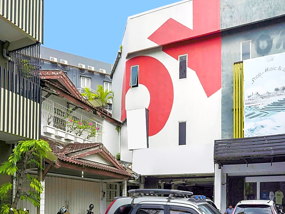 Hotel O Makassar near Mall Panakukkang formerly Sayang Home Stay