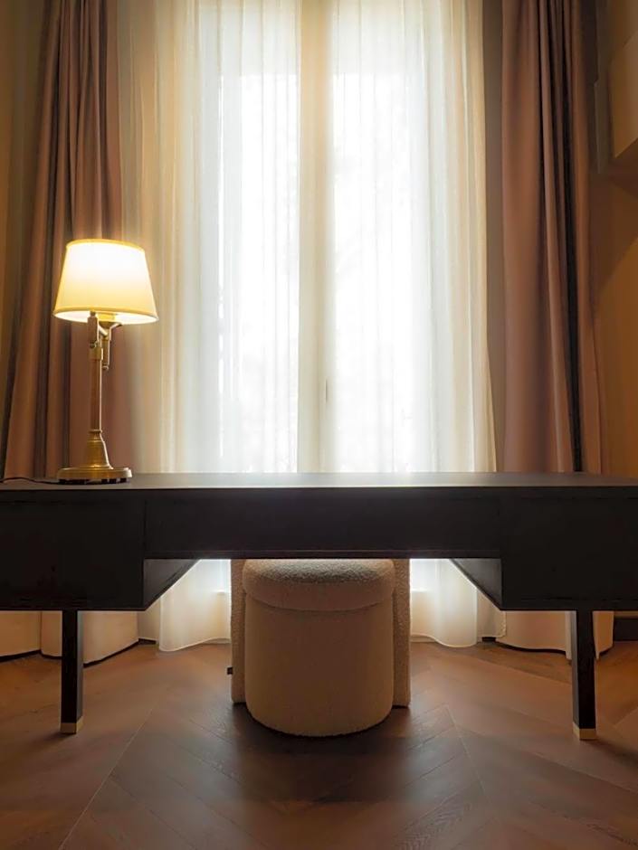 The Glam Boutique Hotel & Apt