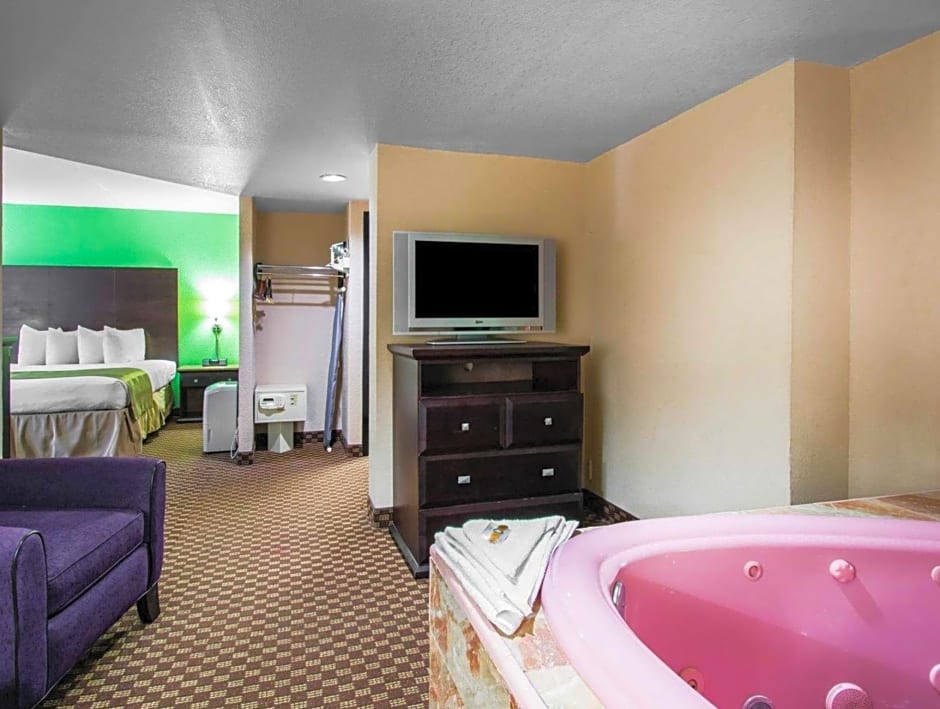 Quality Inn & Suites Tallahassee