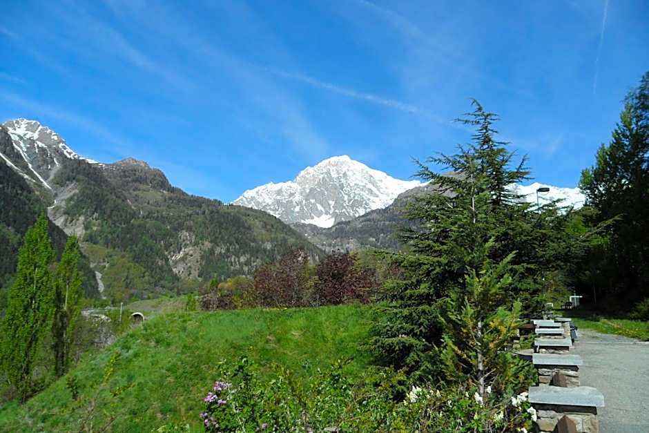 Residence Cour Maison