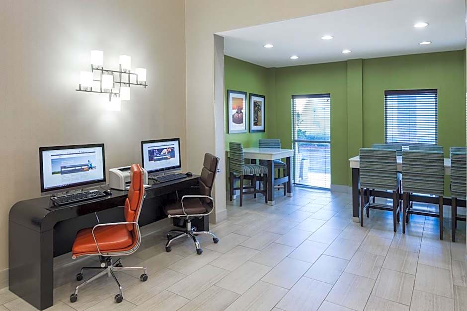 Holiday Inn Express and Suites Atlanta NE - Duluth By IHG