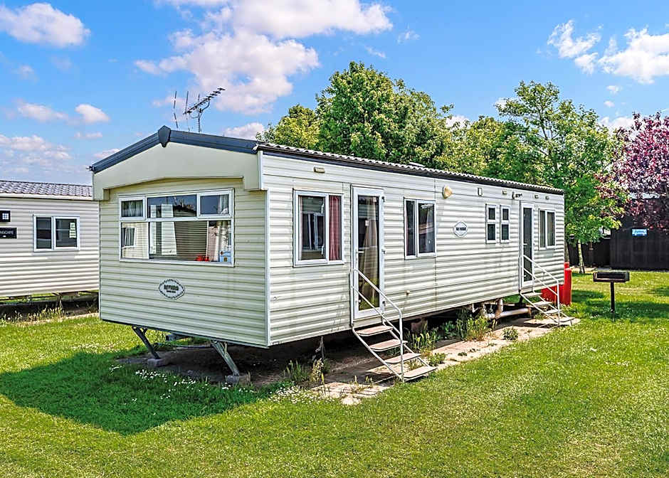 Riverside Caravan Holiday Park