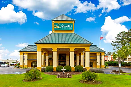 Quality Inn & Suites Civic Center