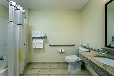 Efficiency One Room Suite with Tub - Disability Access/Non Smoking/Interior Hall