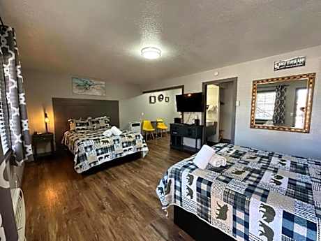 Standard Queen Room with Two Queen Beds