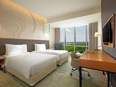 Superior Room with City View