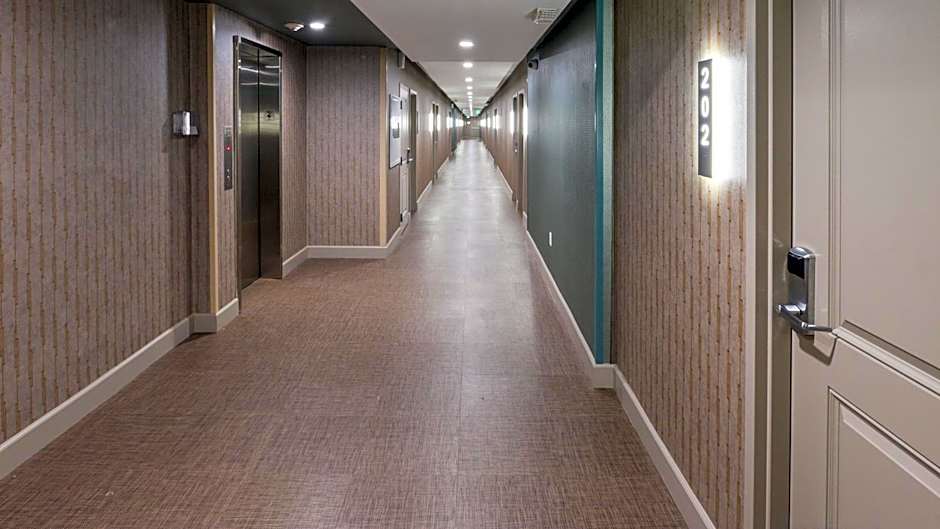 Hollywood Inn Suites Hotel