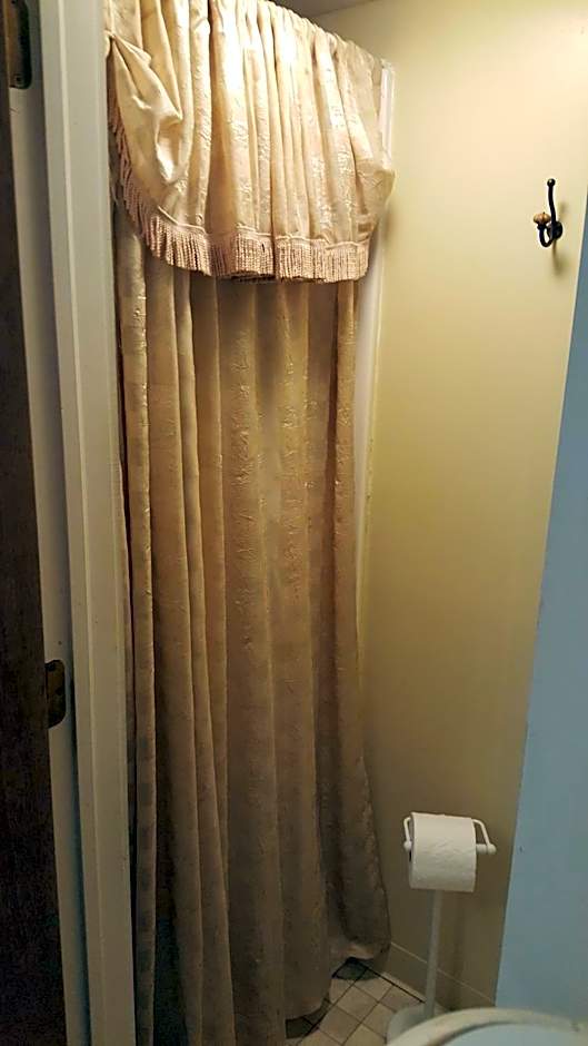 Woodstock Inn Bed & Breakfast