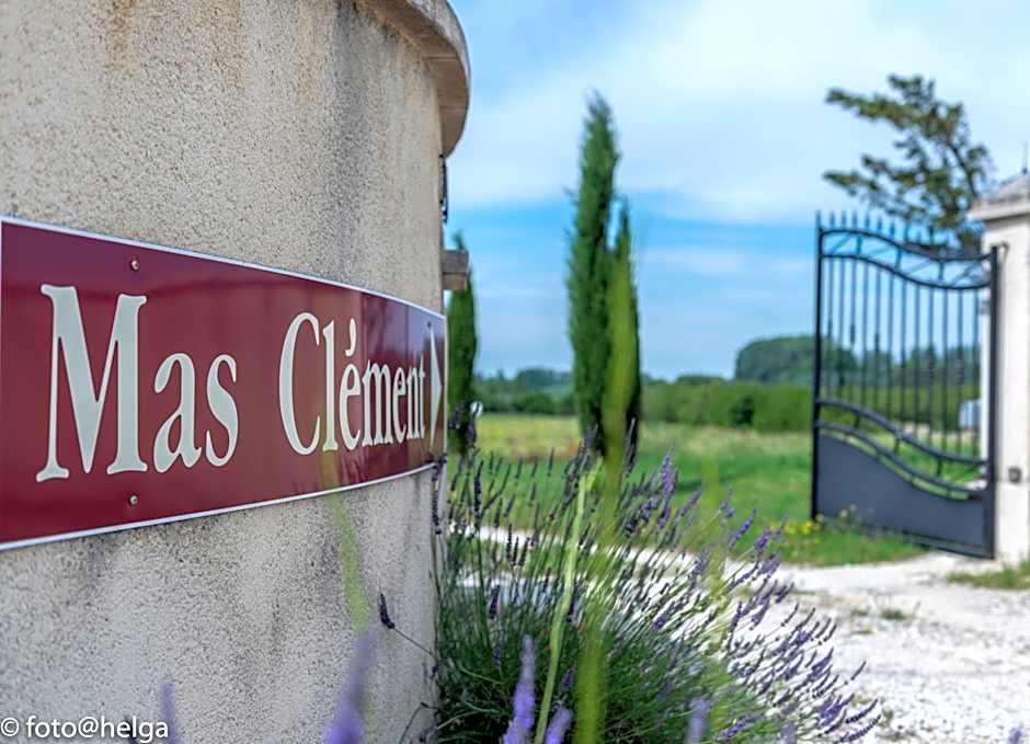 Mas Clement - Chambre et table d'hôtes