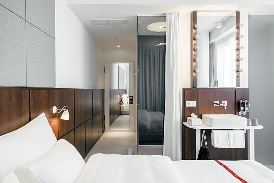 Ruby Lilly Hotel Munich