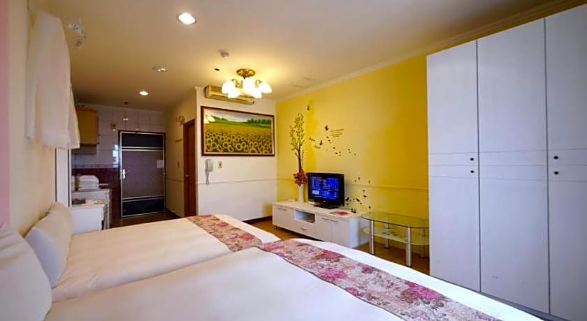 Each Family Service Apartment