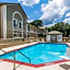 Comfort Inn & Suites Greenwood near University