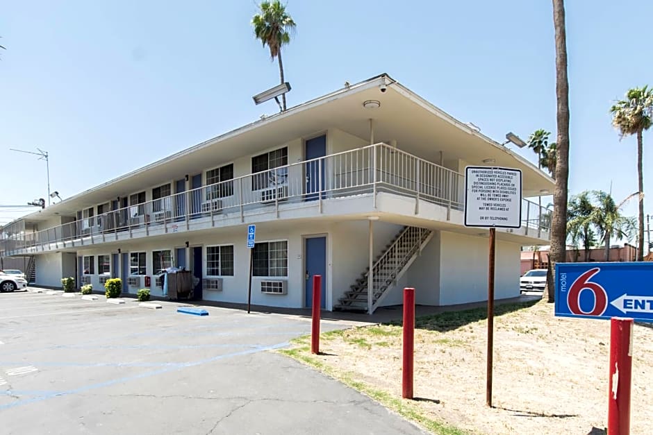 Motel 6 Bakersfield