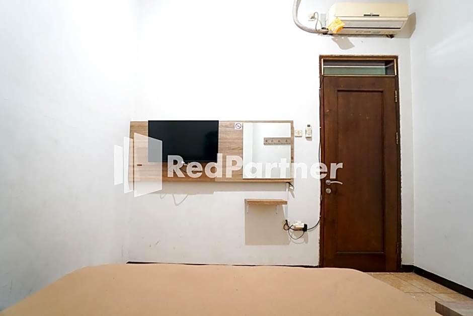 Bright Residence near ITC Mangga Dua Mitra RedDoorz