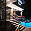 Peloton Inn