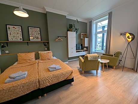 Twin Room with Private Bathroom