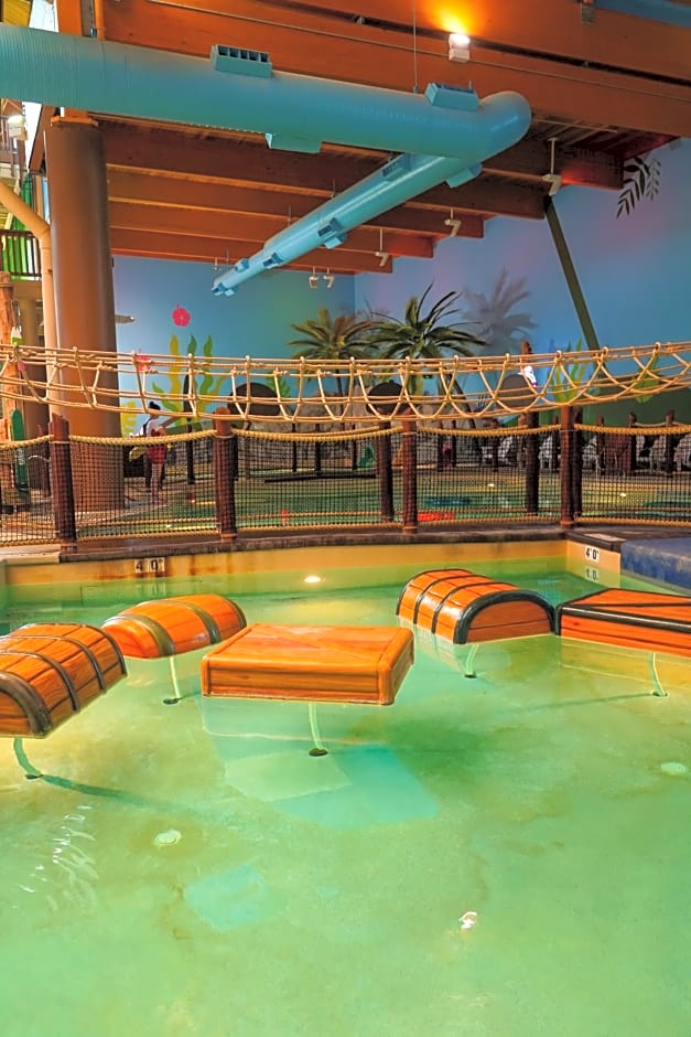 Cedar Point Castaway Bay Indoor Water Park