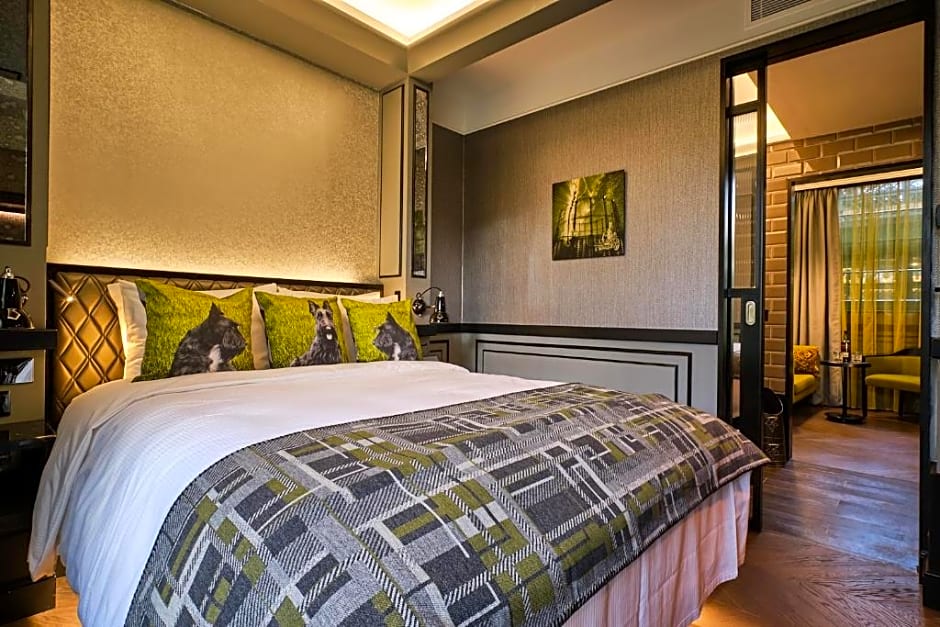 Photo 1 of 2 of Junior Suite