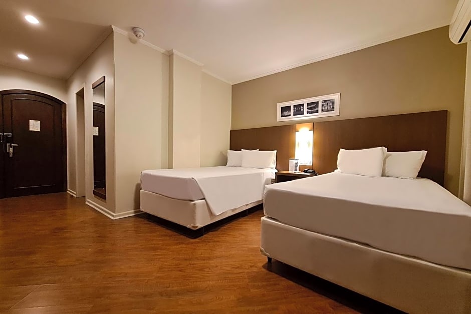 Hotel Deville Curitiba