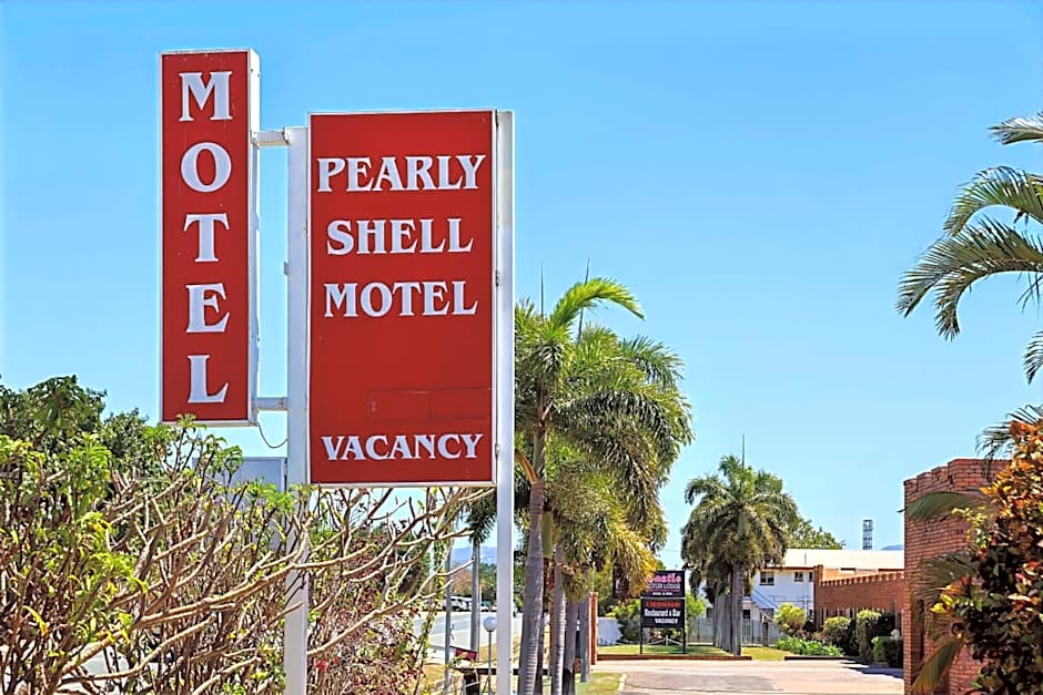 Pearly Shell Motel