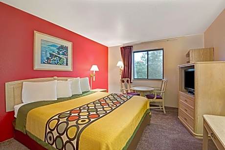 1 King Bed Accessible Room Non-Smoking