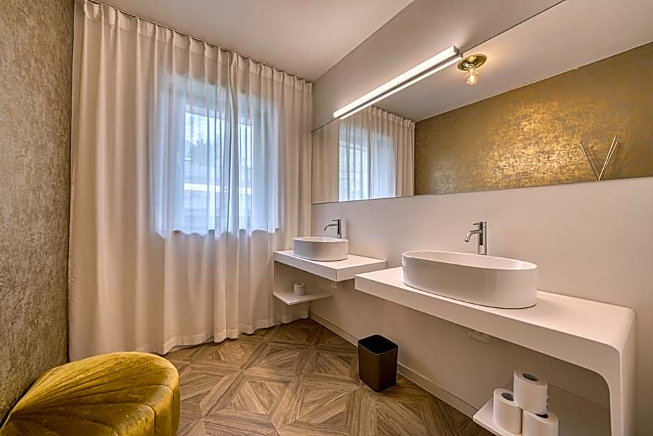 goldfinger + suites