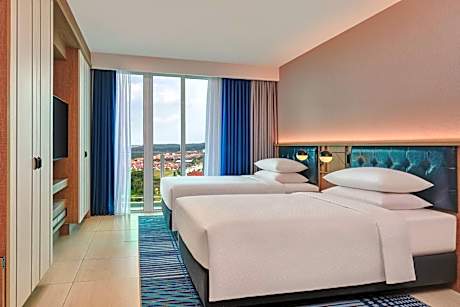 Deluxe Double Room with Two Double Beds and Balcony