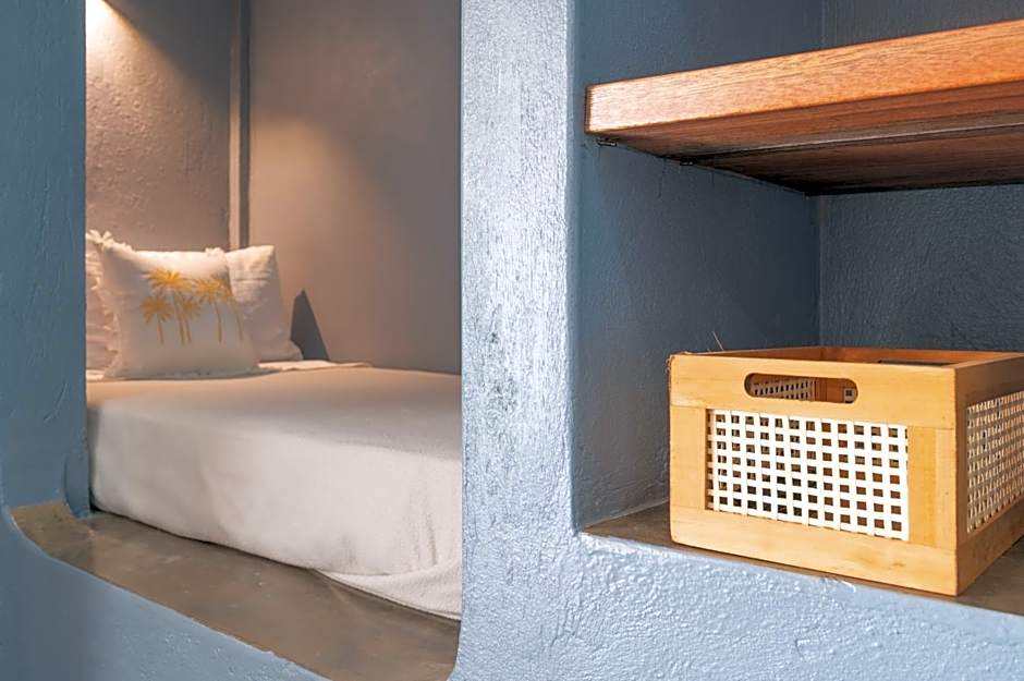 Casa De Loren Family Room