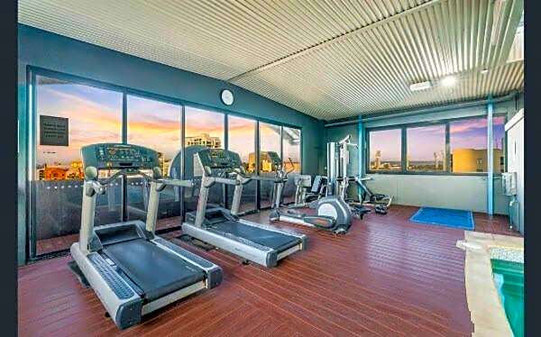 Cozy 2-Bedroom Apartment with City Views