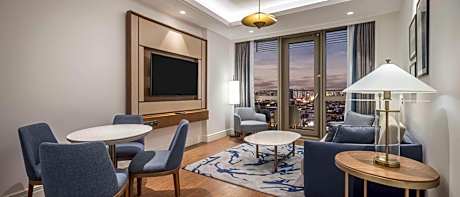 One-Bedroom Family Residence with Terrace