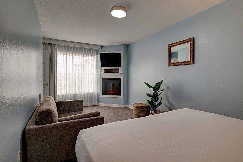 Inn of the Four Winds Seaside Oceanfront