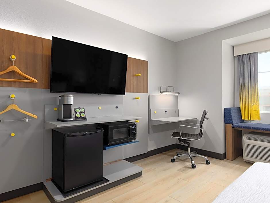 Microtel Inn & Suites By Wyndham Tracy