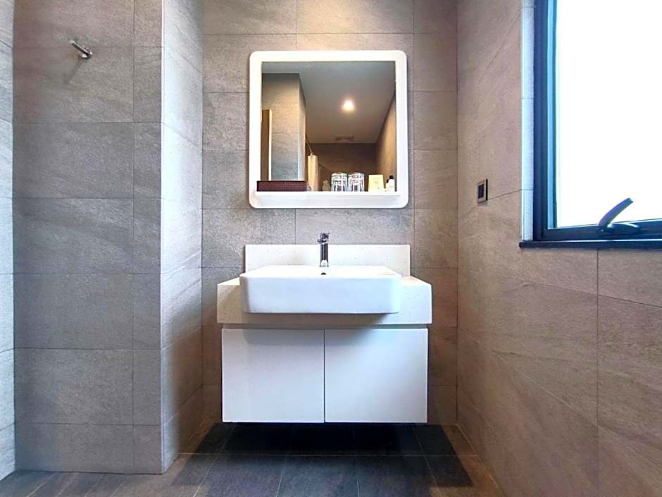 The View Serviced Residence 豪景日式酒店公寓