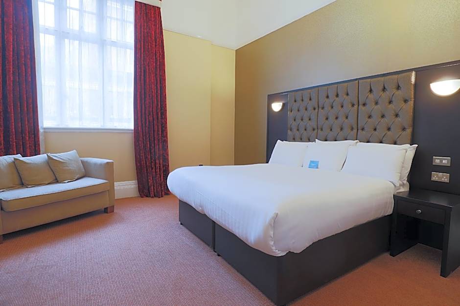 The Richmond Apart-Hotel