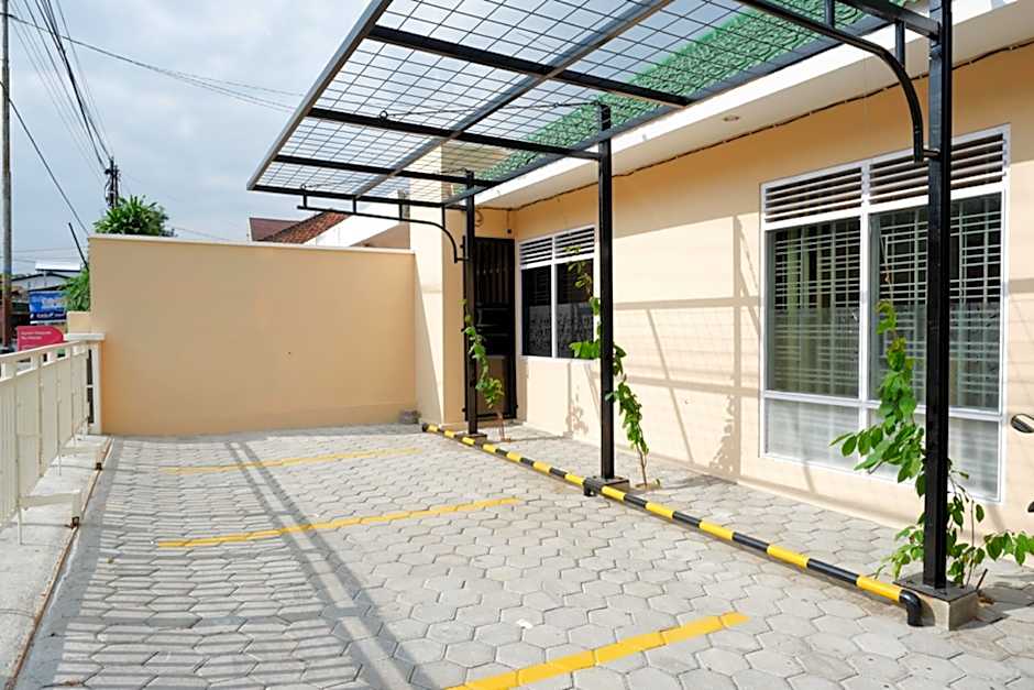 RedDoorz near Gejayan 3