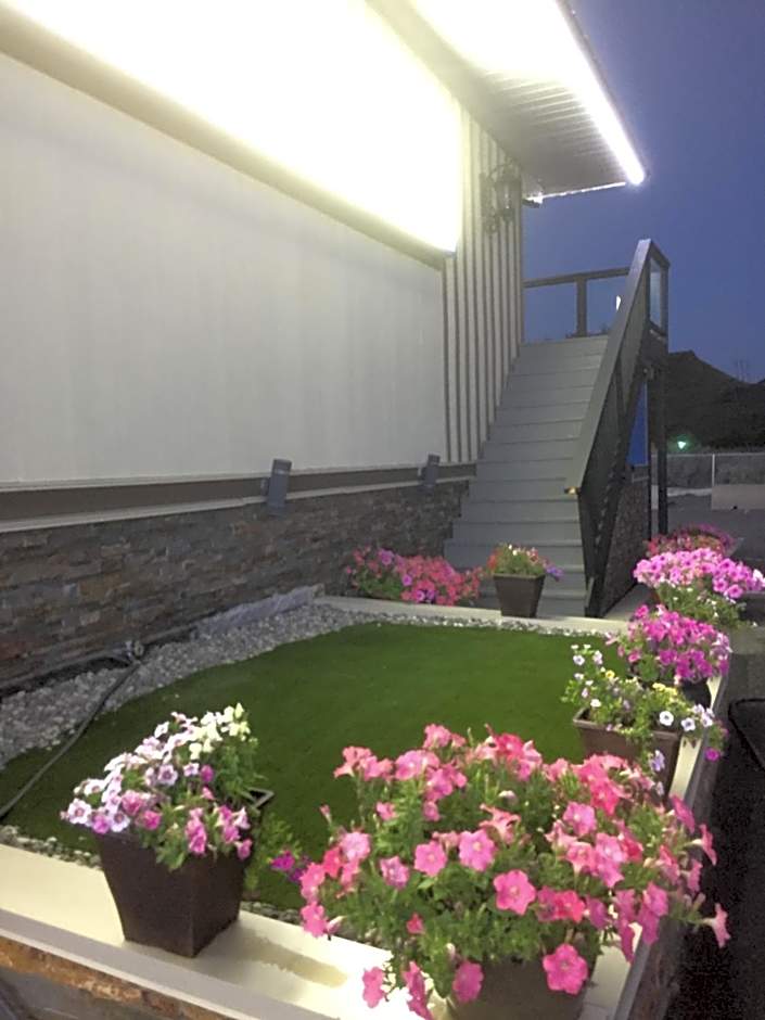 Riverside Motel Cache Creek