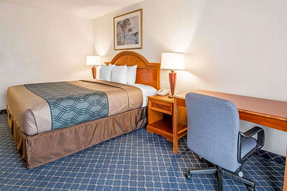 North Miami Beach Gardens Inn & Suites