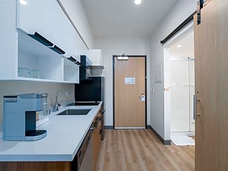 Queen Room with Two Queen Beds and Kitchenette - Non-Smoking