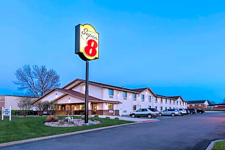 Super 8 by Wyndham Spirit Lake/Okoboji