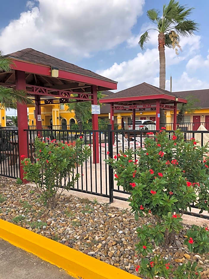 Los Fresnos Inn and Suites